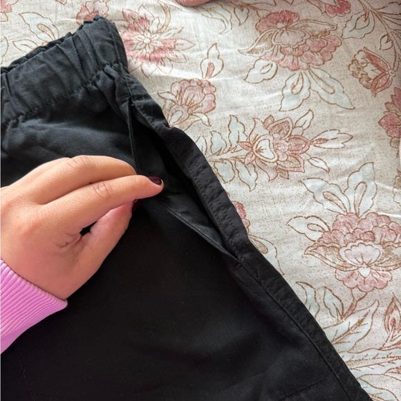 BLACK SHORTS - Picture 3 of 5